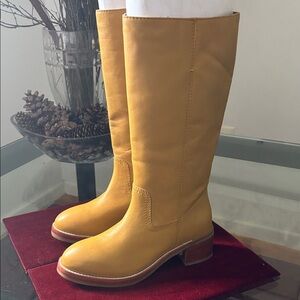 Frye Camryn Tall Pull On 7M Tan Leather Heeled Boots